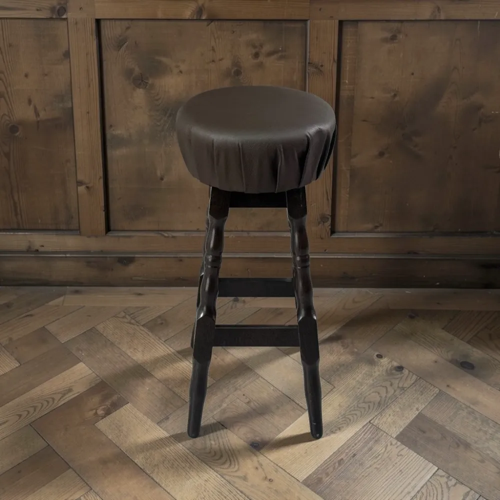 Barkruk De Tapperij van beukenhout met ronde bruine kunstleren zitting (zithoogte 80 cm)